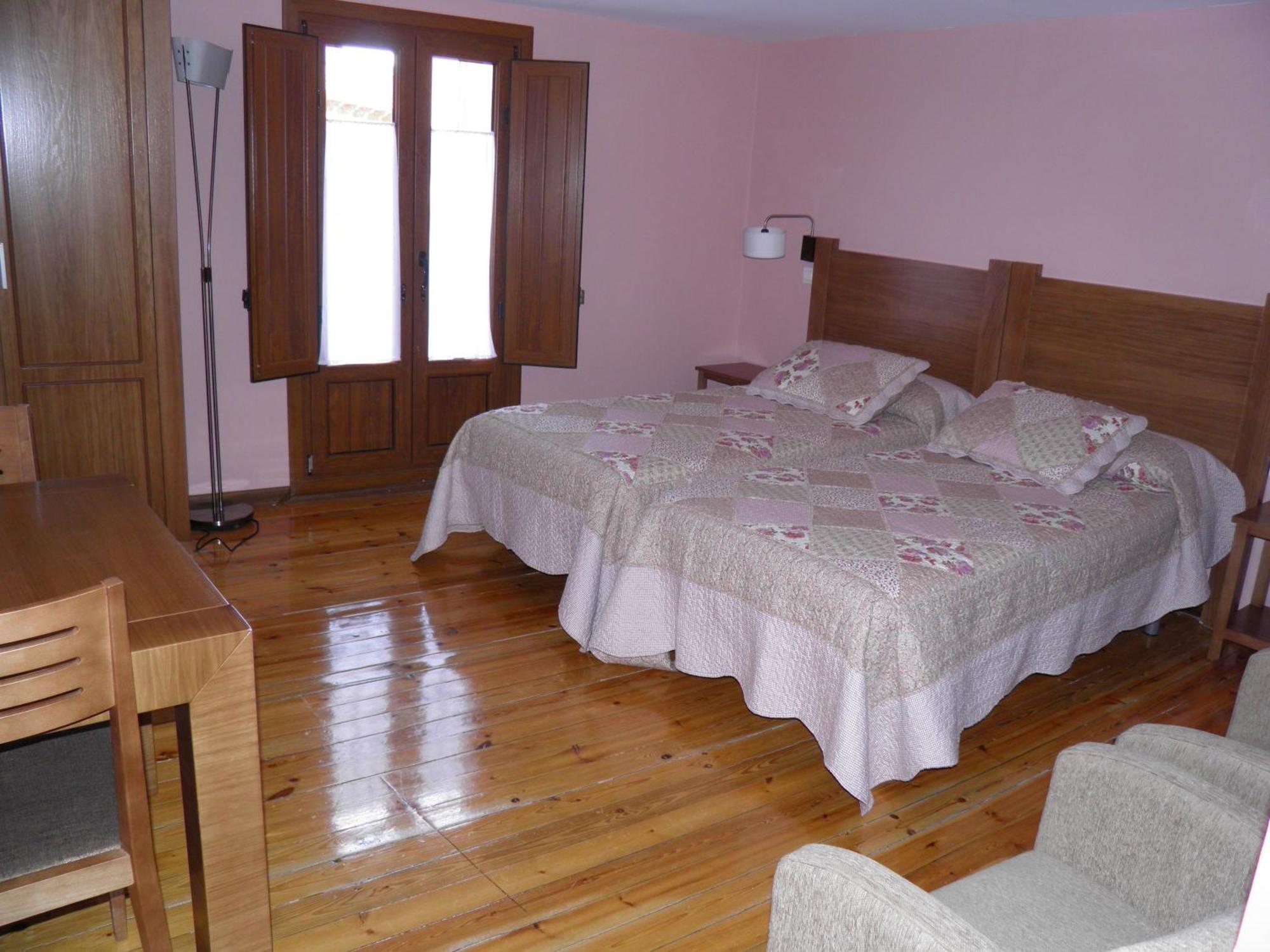 Apartamentos Turisticos Peñafiel Rom bilde